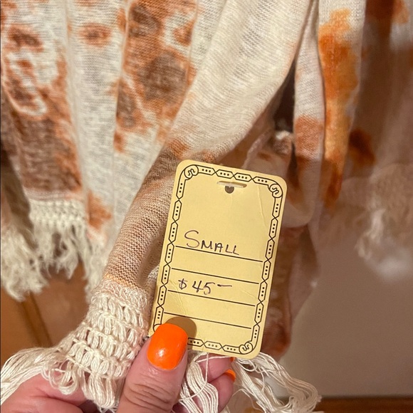 Women’s Orange Tie-Dye Fringe Short Kimono - Picture 4 of 6